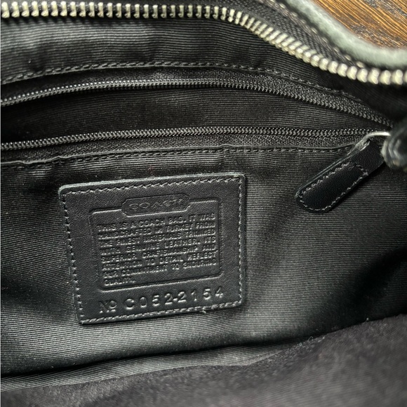 Great condition black Coach fabric, and leather hobo style bag - Picture 3 of 7